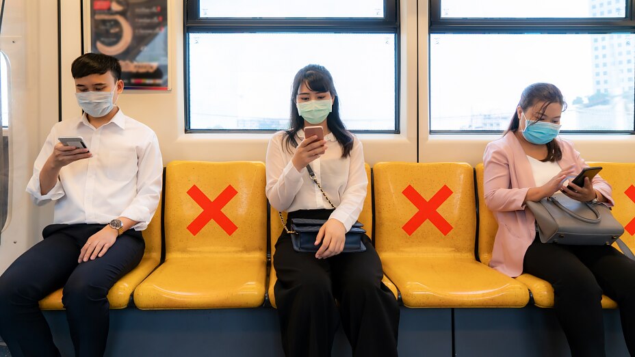 Exemplos de como as fitas ajudam nos distanciamento social - Transporte público Transporte público