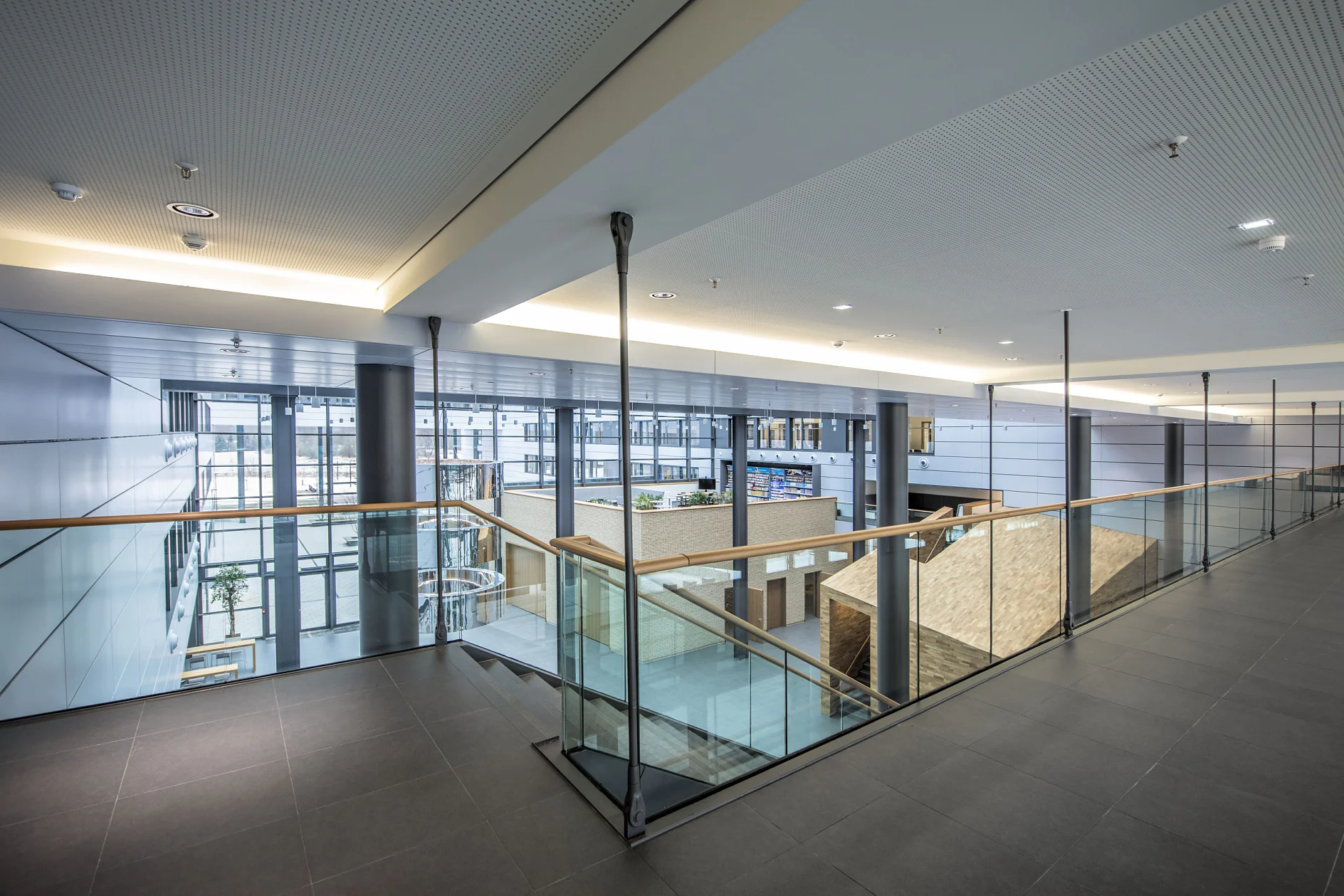 tesa_ARCH Os adesivos são a única opção: as empresas de arquitetura podem inovar fazendo fachadas invisíveis.