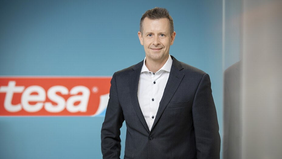 Oliver Höfs Conselho Executivo: Diretor Comercial