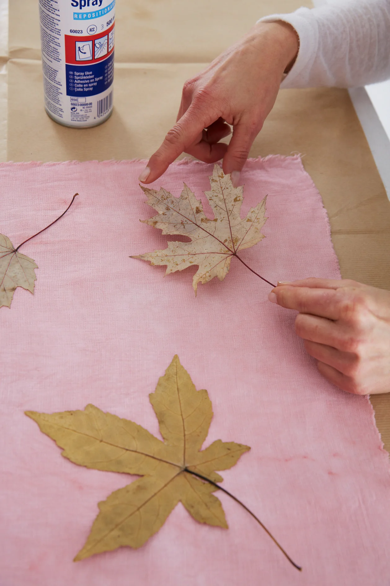 Fixing leaves to runner.