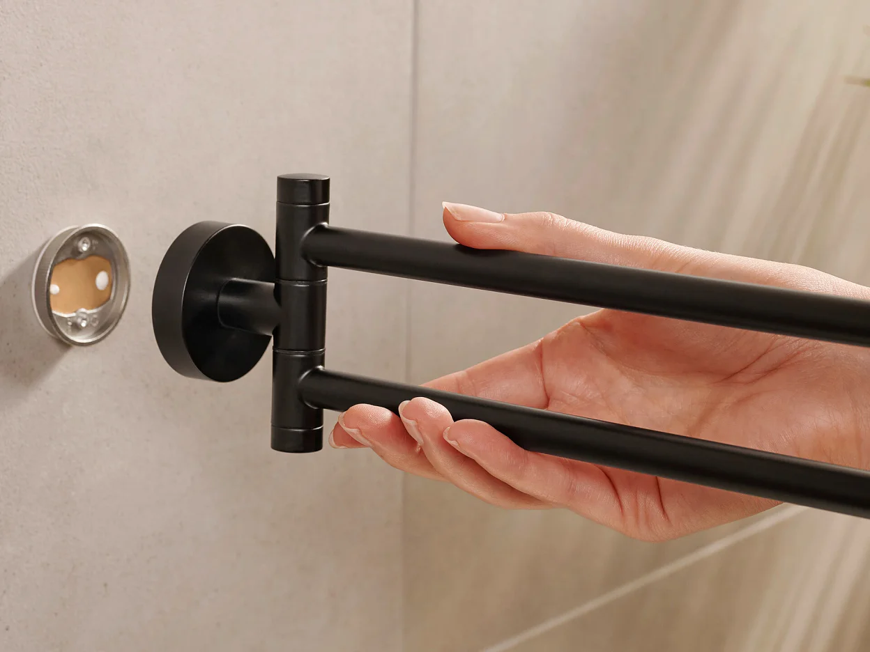 tesa_Moon_coloured_2-armed_towel_holder_step_05of10_ap