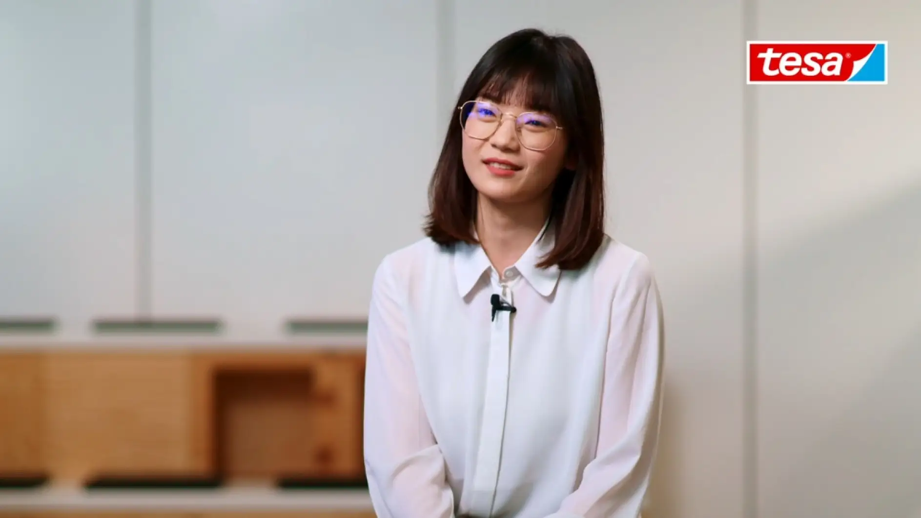 Video cu Wenjing, angajat tesa, Cercetător chimist Tehnologie și dezvoltare de produse