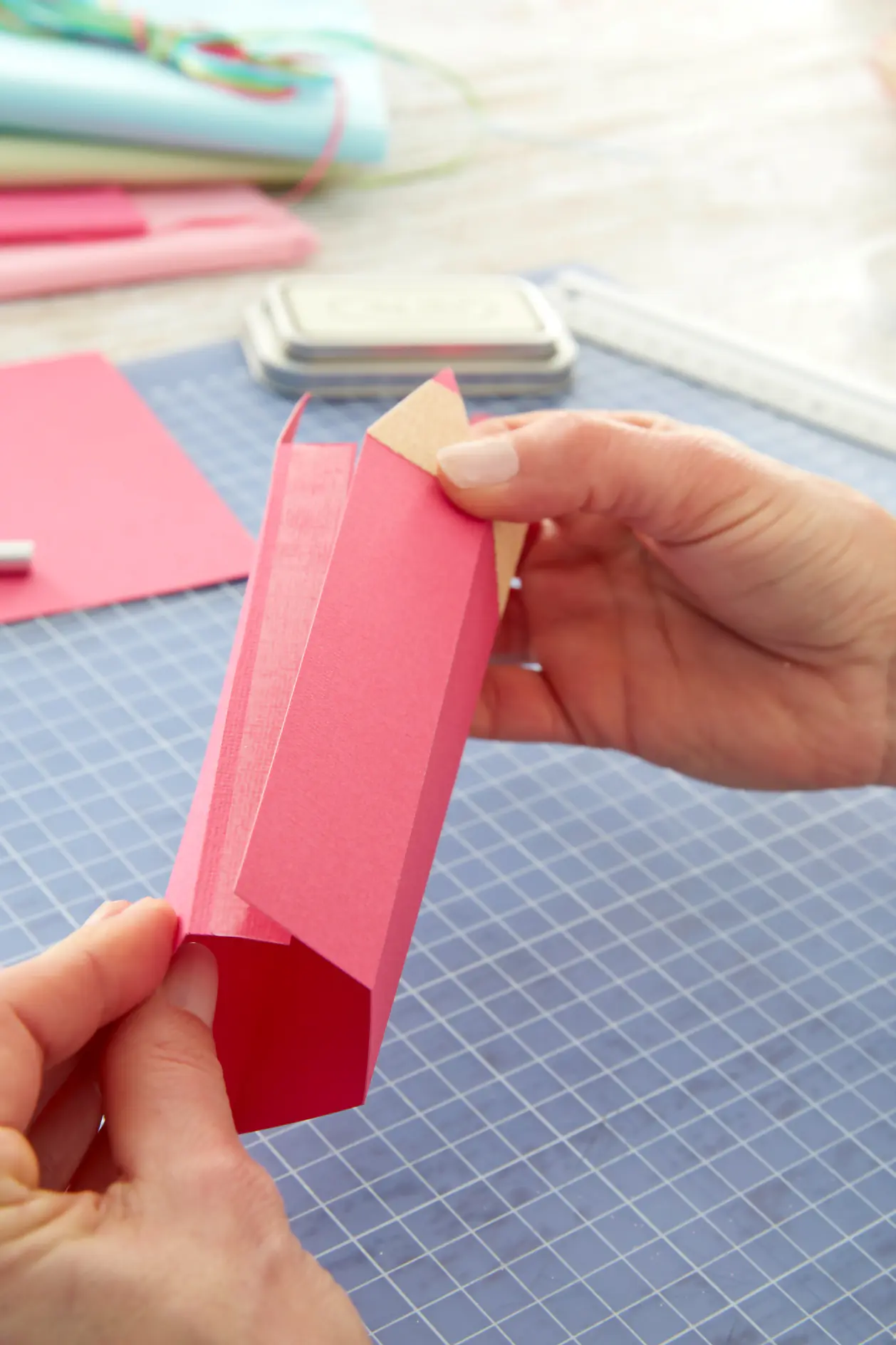 DIY Abecedarieväska / Steg 9: Limma ihop