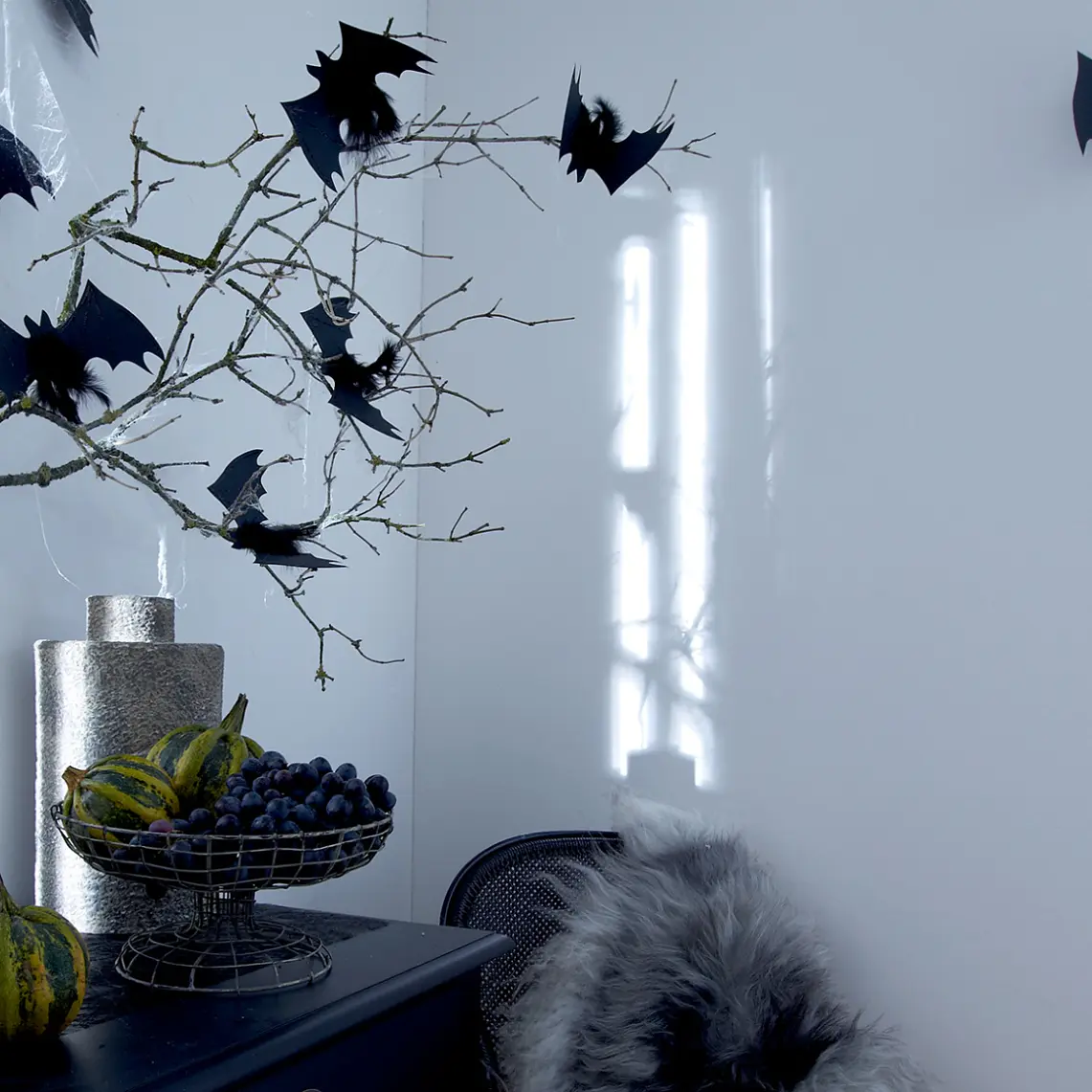 Fladdermusvarning i hörnet! Men oroa dig inte, de små glittrande vampyrerna flyger bara på Halloween.