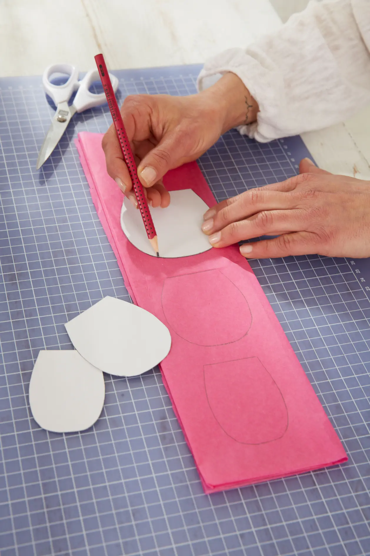 DIY-pappersros / Steg 2: Rita