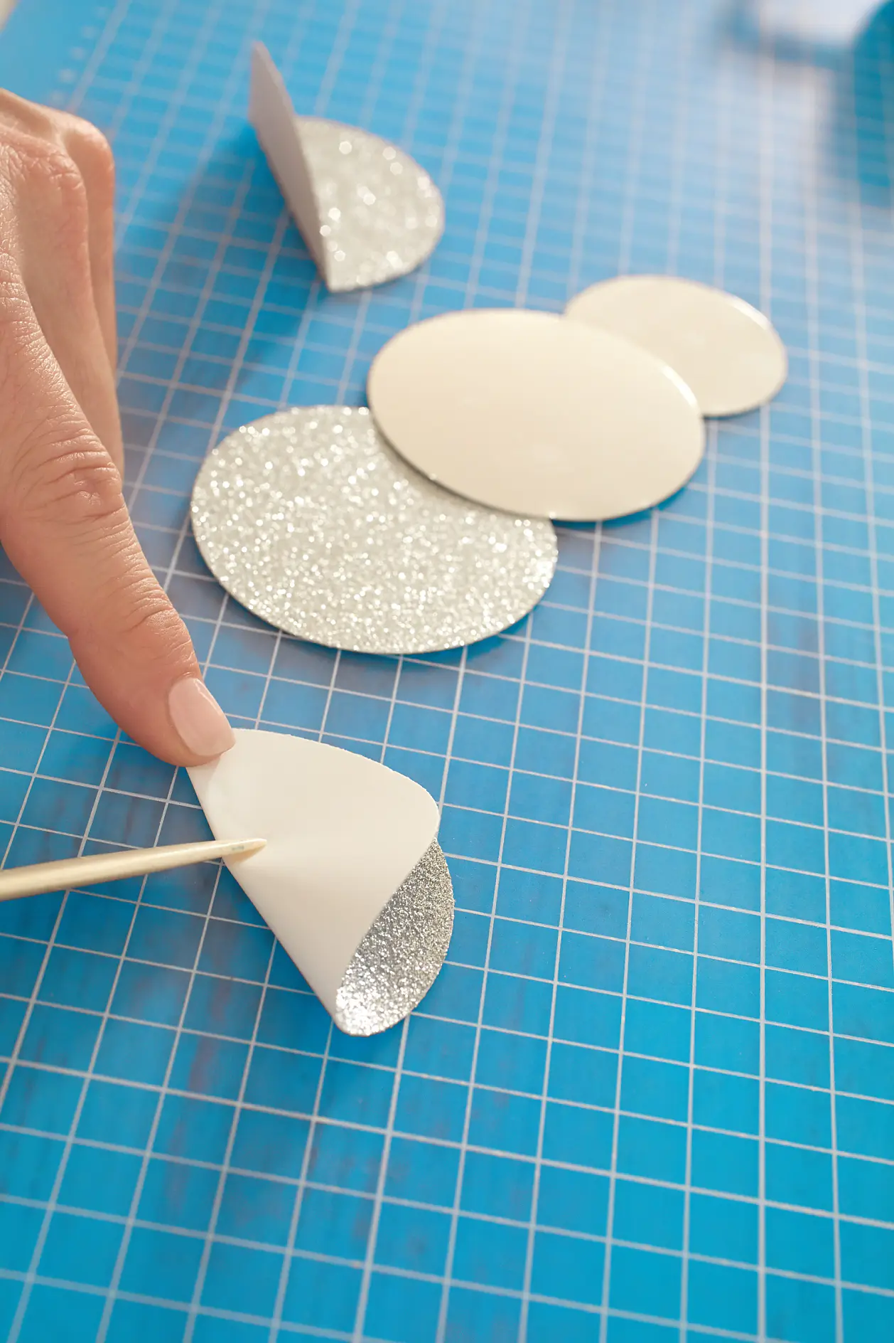 Vik cirklarna på mitten.