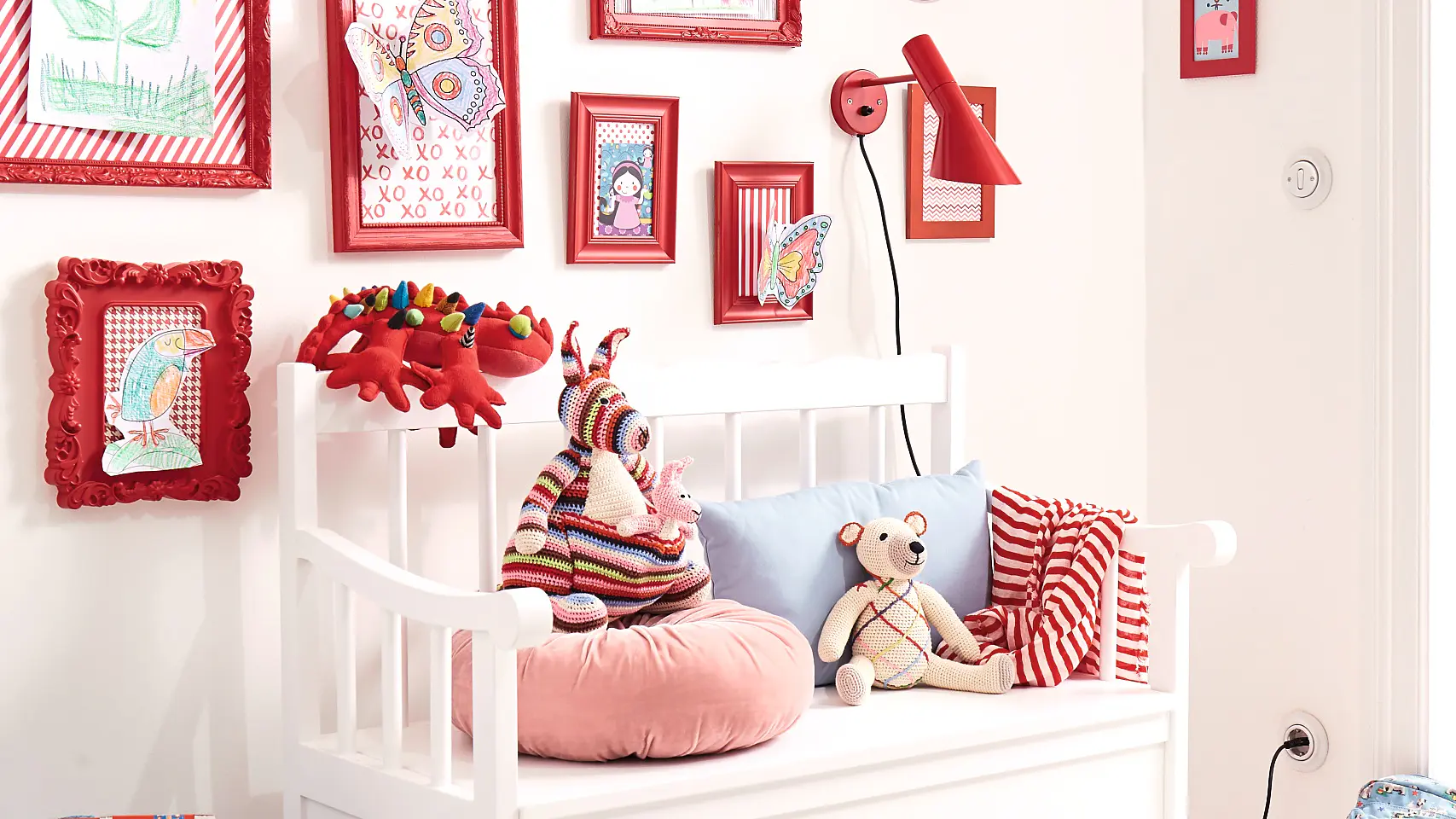 Låt barnen få en helt egen gallerivägg!