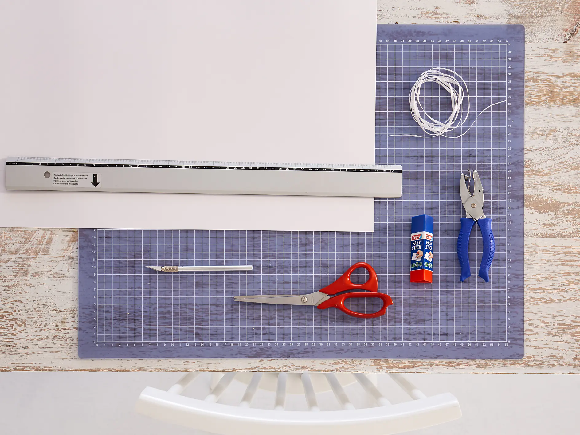 Översikt över material som behövs för pappersstjärnor