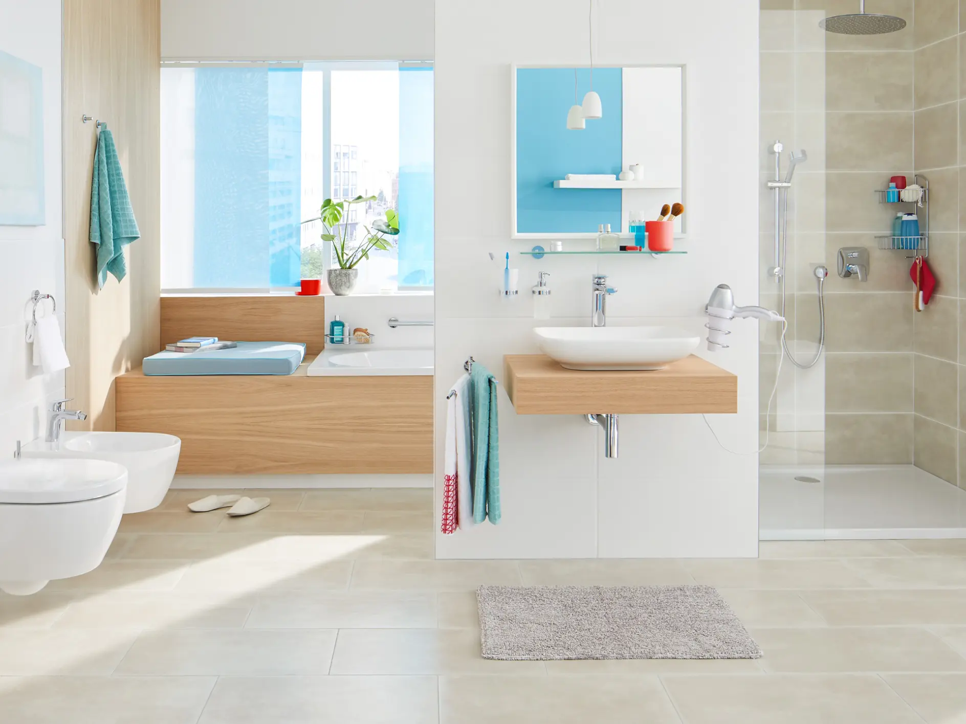 Upptäck vårt breda utbud av upphängningsbara badrumstillbehör i modern, premium och elegant design utvecklade för att passa din stil.