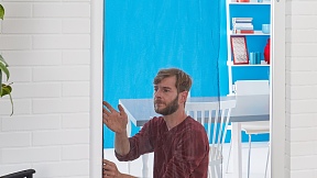 tesa_Insect_Stop_Comfort_Door_step1of3_ap tesa_Insect_Stop_Comfort_Door_step1of3_ap