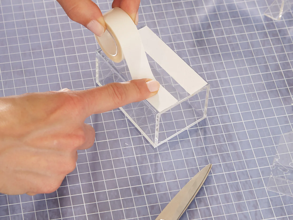 [en-en] tesa Powerbond Transparent