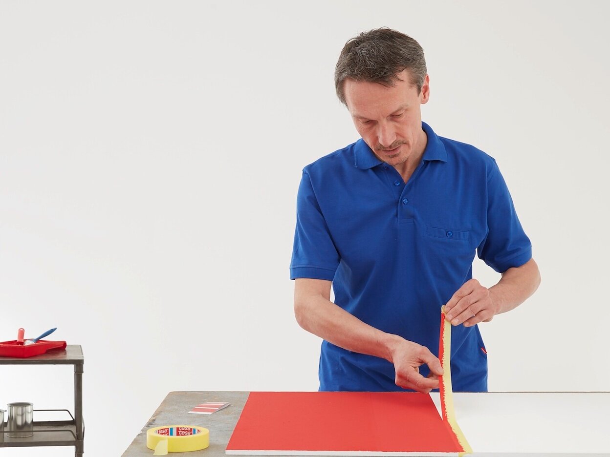 tesa-4334-high-grade-paint-tape-for-precise-flat-paint-edges-01-ap