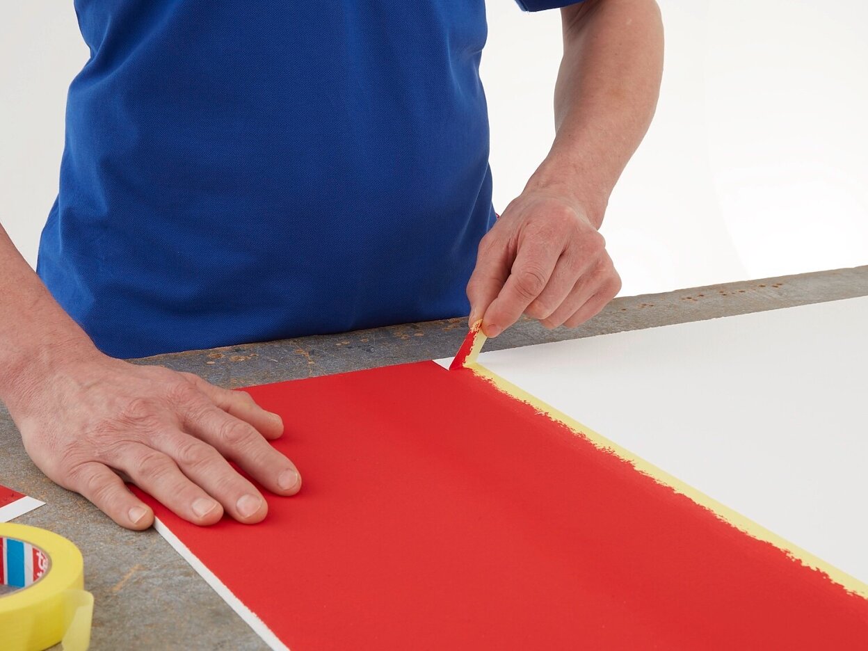tesa-4334-high-grade-paint-tape-for-precise-flat-paint-edges-step1of5-ap