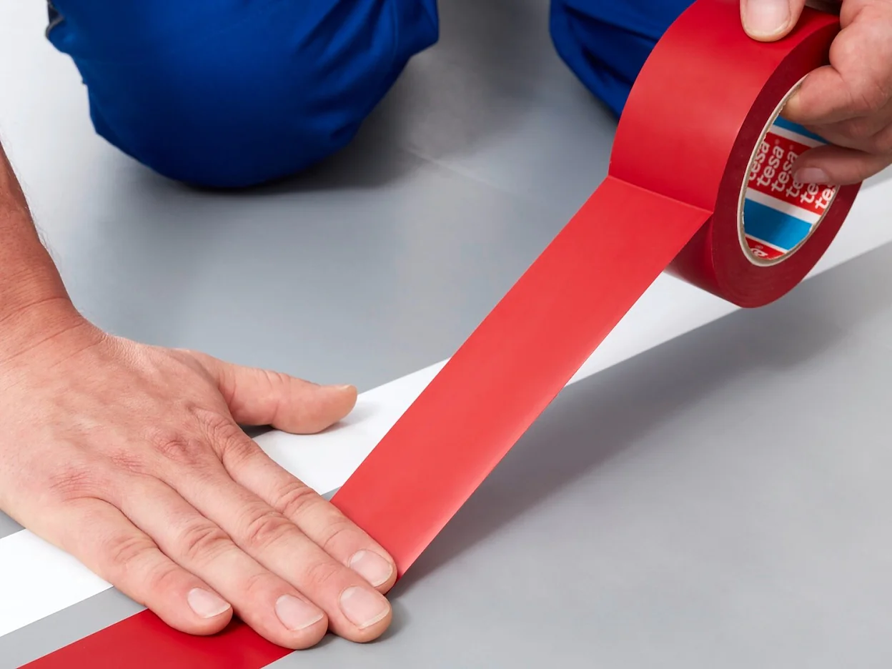 tesa-4169-premium-soft-pvc-floor-marking-tape-red-step2of6-ap