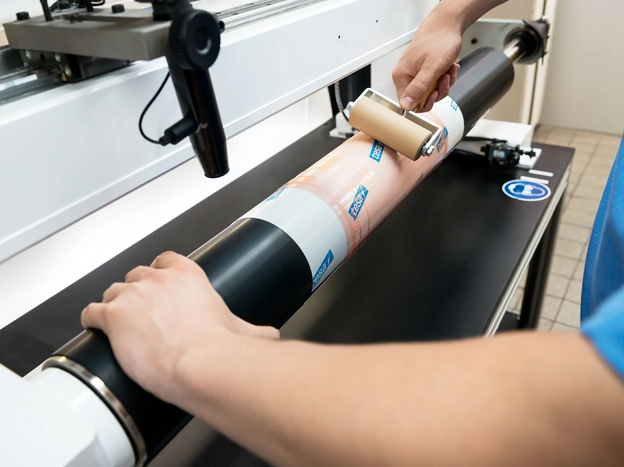 FP&P_Flexographic-Printing_Plate-Mounting-040