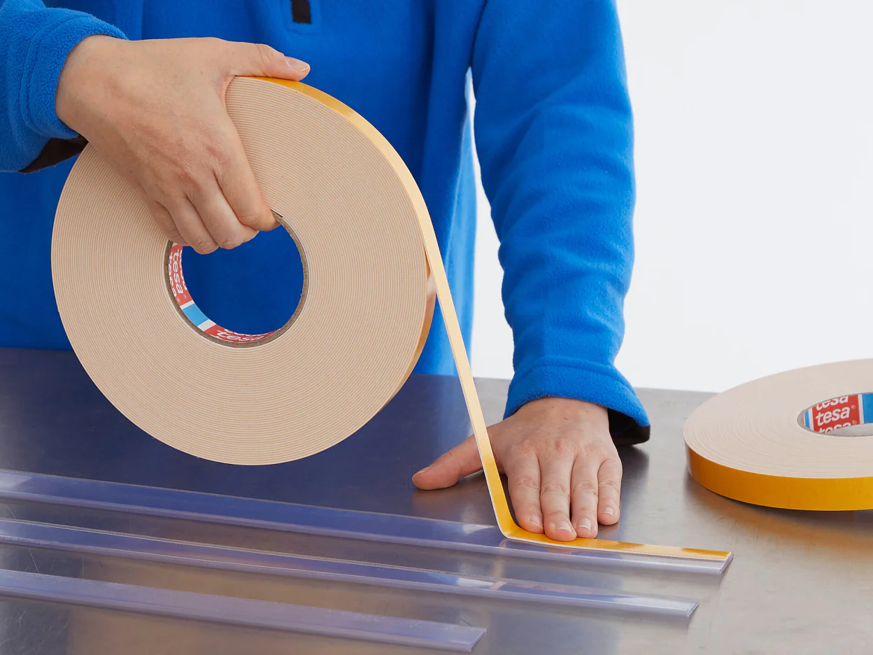 tesa 4957 double sided PE foam tape step1of3
