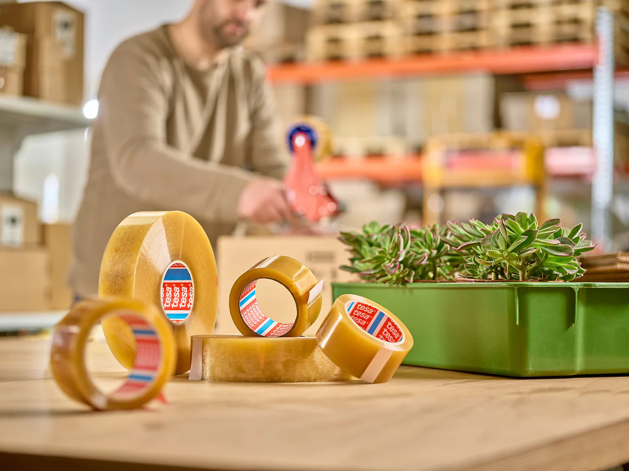tesa-60400-bio-based-packaging-tape-001a-ap